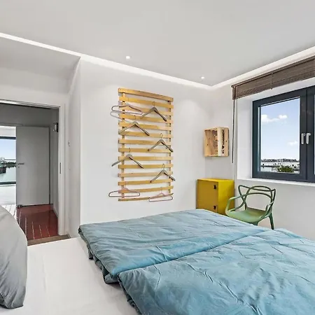 Rooftop Garden Vier Apartman